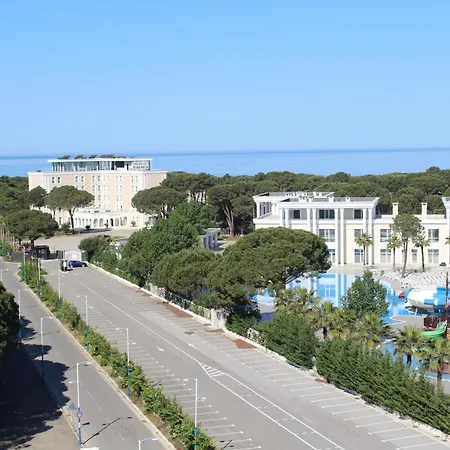 Savana Modern By The Sea גולם